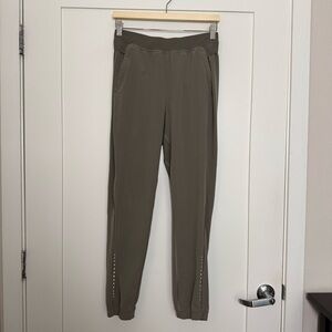 Lululemon Adapted State High-Rise Joggers Airflow Pants Women Sz 6 Green Stretch
